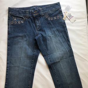 Women’s Low Rise/Boot cut Stretch Jeans